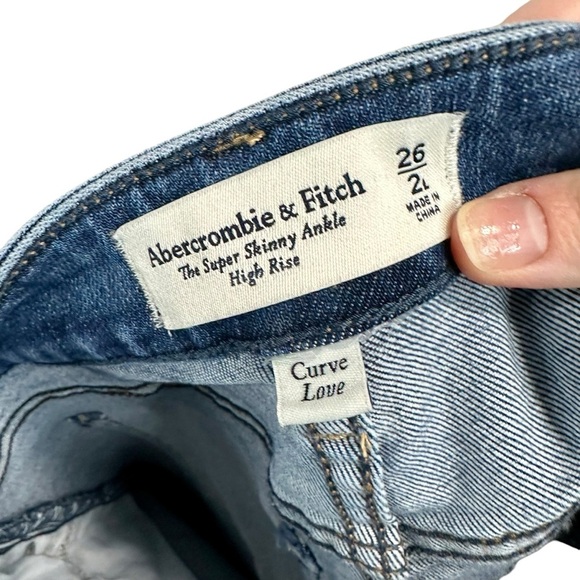 Abercrombie & Fitch Curve Love High Rise Super Skinny Ankle Jeans - Picture 4 of 5